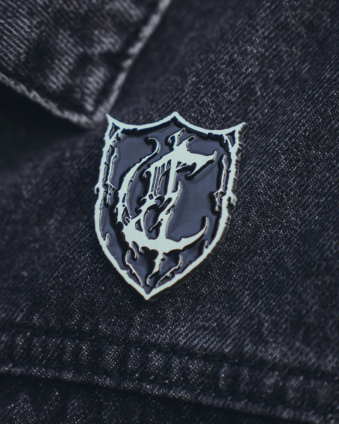 Crest - Obsidian Mark - Lapel Pin - Image 3