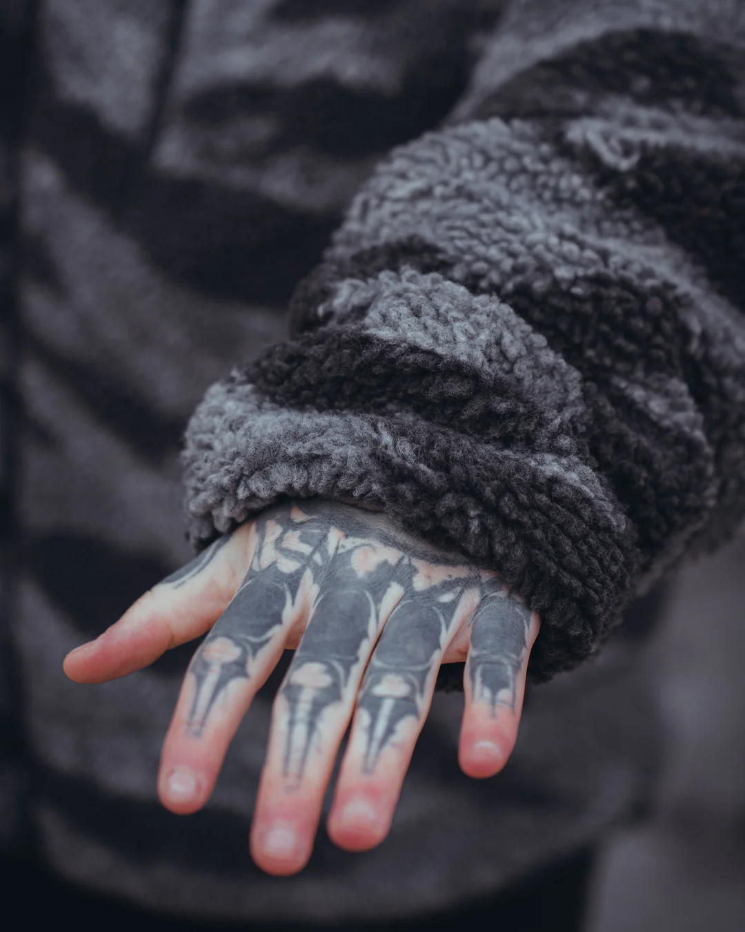 The Snugg - Sherpa Jacket - Tigerstripe Black - Image 10