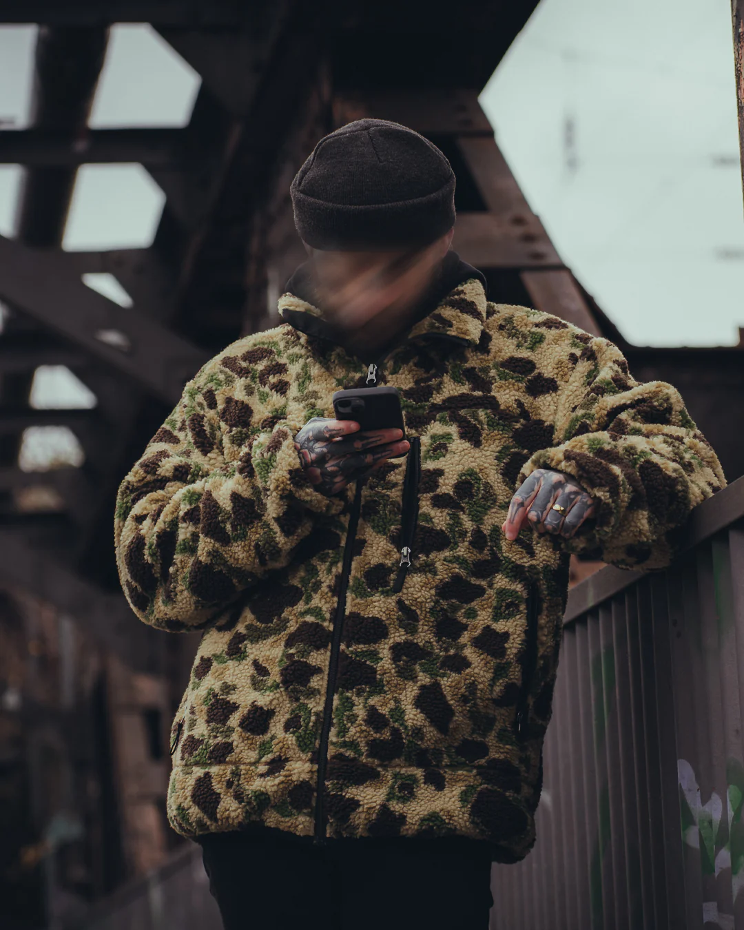The Snugg - Sherpa Jacket - Frogskin - Image 12