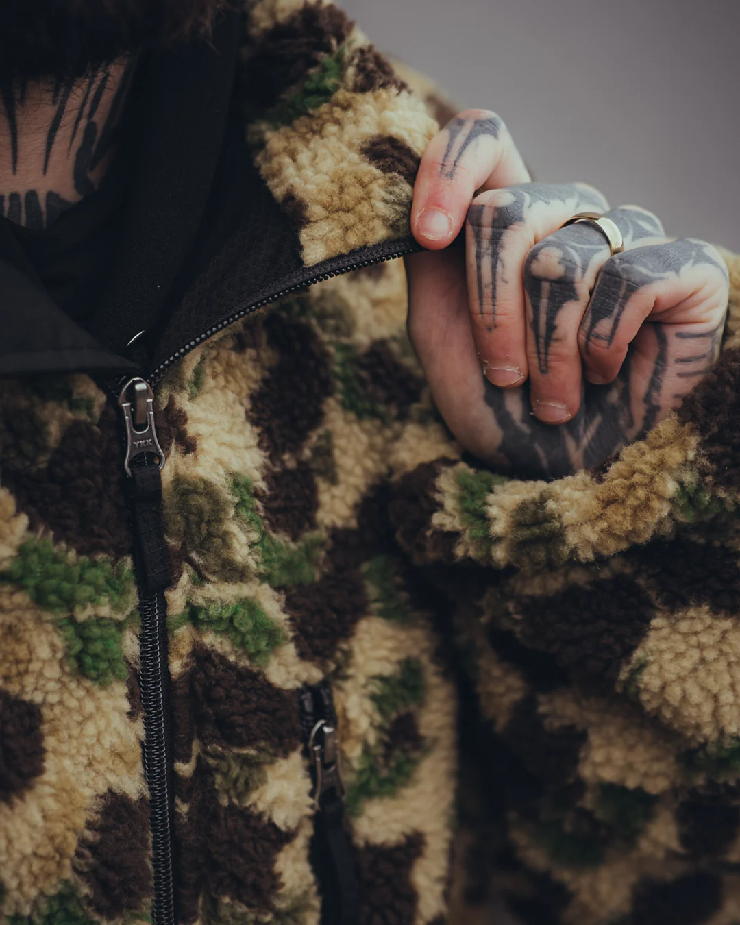 The Snugg - Sherpa Jacket - Frogskin - Image 8